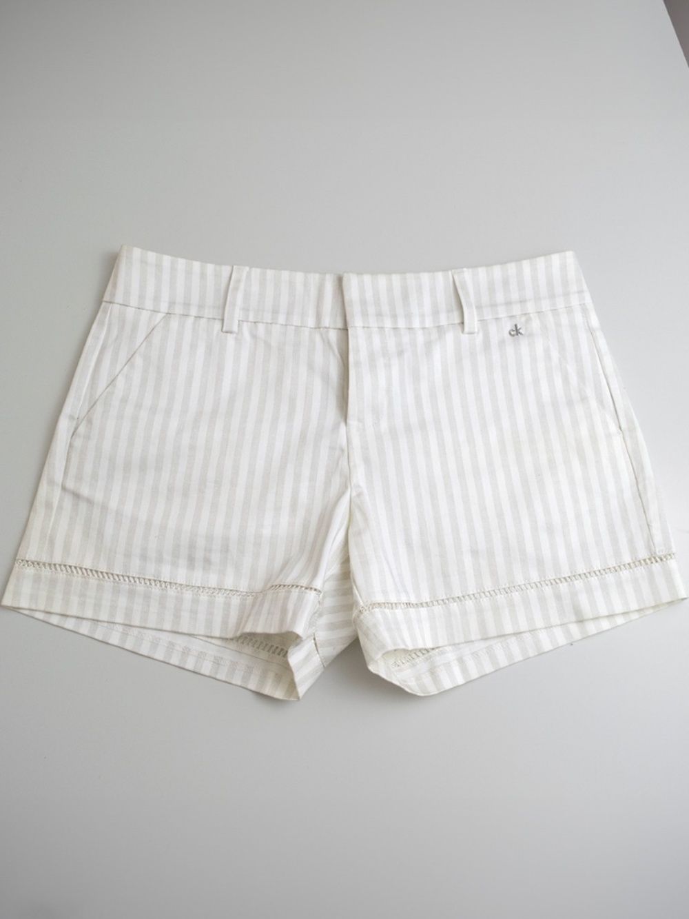 Women's Calvin Klein Flat Front Walk Short Stripe Size 2